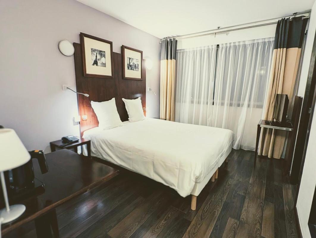 Hotel Du Centre 안마스 외부 사진